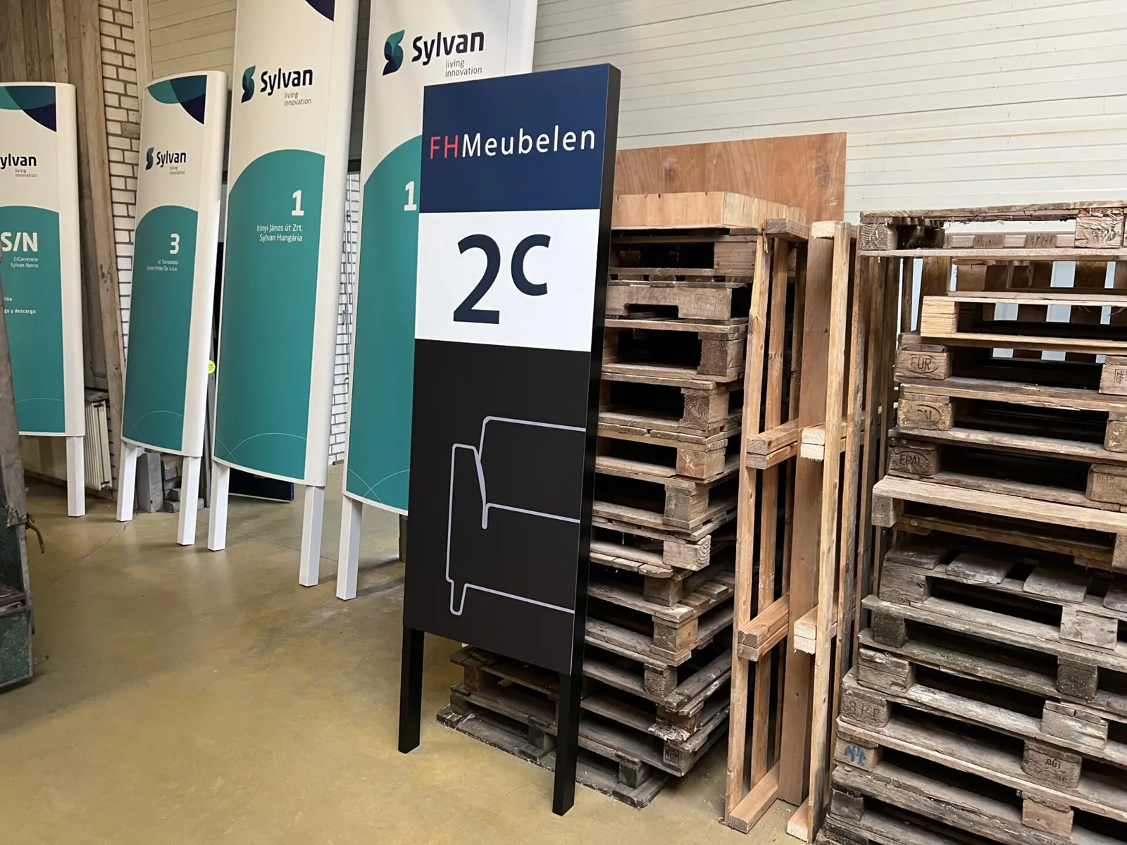 Werbepylon flach – 1